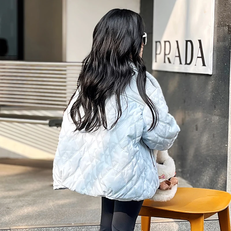 سترة قطن مبطنة خفيفة الوزن ملابس خارجية شتوية دافئة للفتيات 2025 جديد عصري طالب خليط الخبز النمط الكوري الإصدار 4-14Y