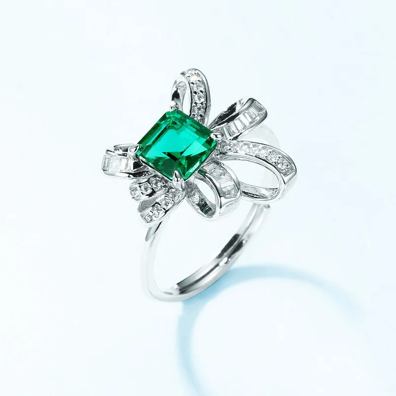 Personalized Light Luxury Treasure Ring S925 silver setting nurturing emerald retro