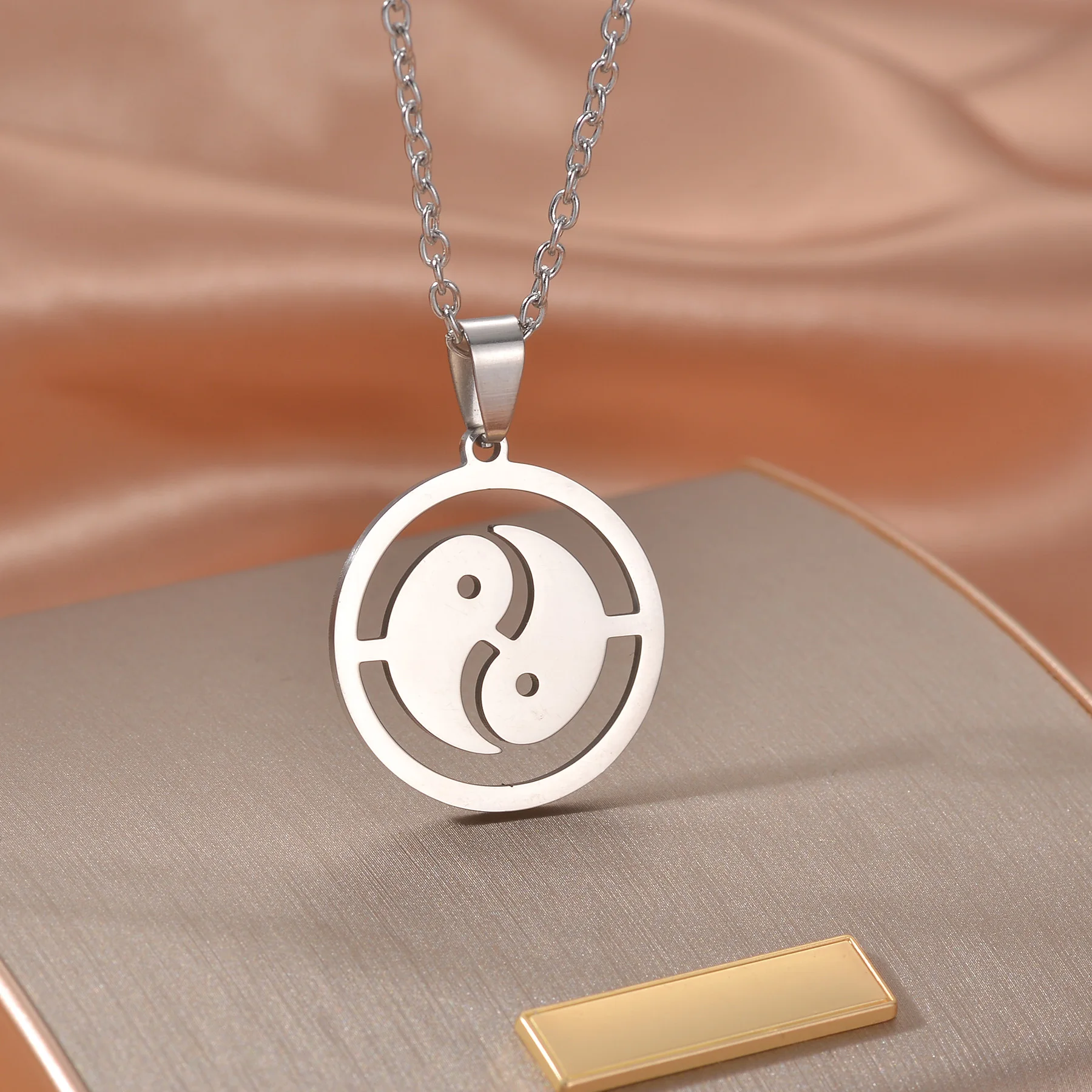 Stainless Steel Hollow Tai Chi Eight Trigrams Yin Yang Pendant Necklaces for Women Men Silver Color Chain Taoist Collar Gift