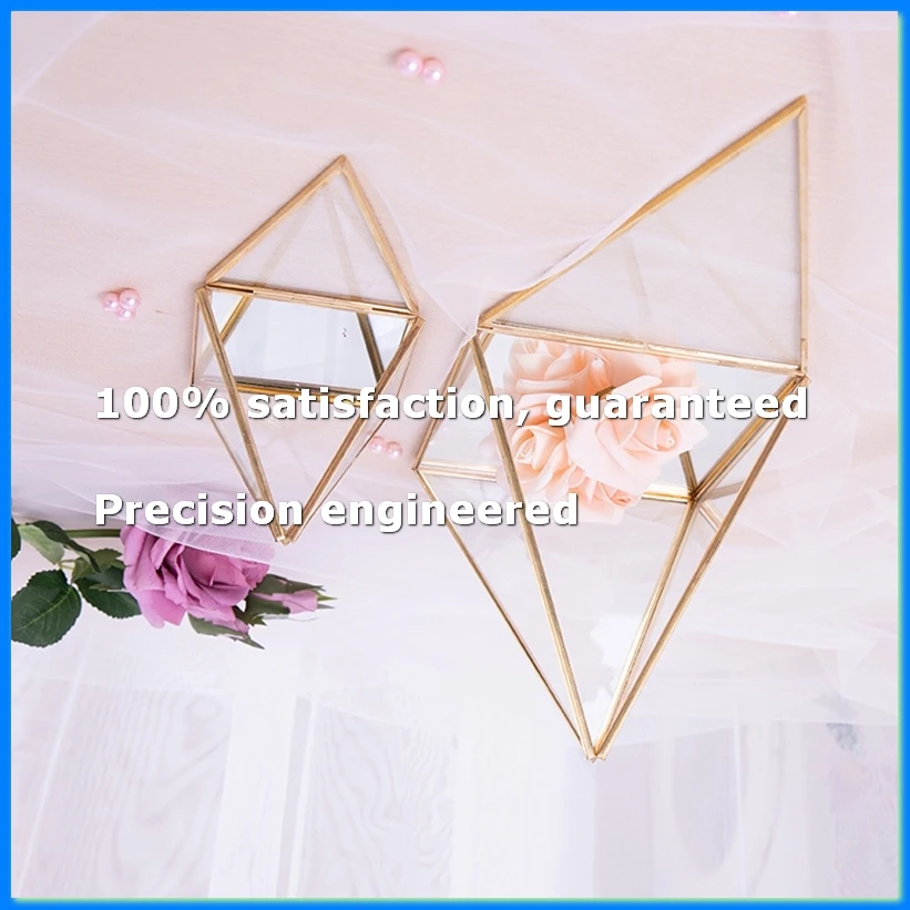 

Glass Jewelry Box Golden Geometric Decorative Box Geometric Glass Pyramid Ring Holders for Wedding Birthday Gift L-A63M