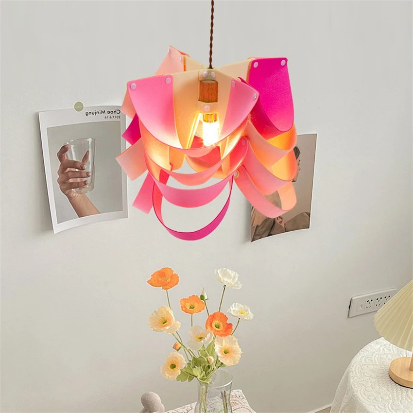 

Nordic Creative Felt Pink Flower Pendant Lamps Bedroom Bedside Living Room Dining Bar Counter Modern Art Deco Pendant Lights LED