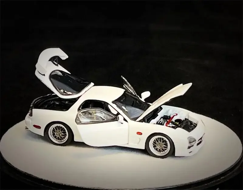 PGM 1:64 RX7 Weißes limitiertes Druckguss-Modellauto