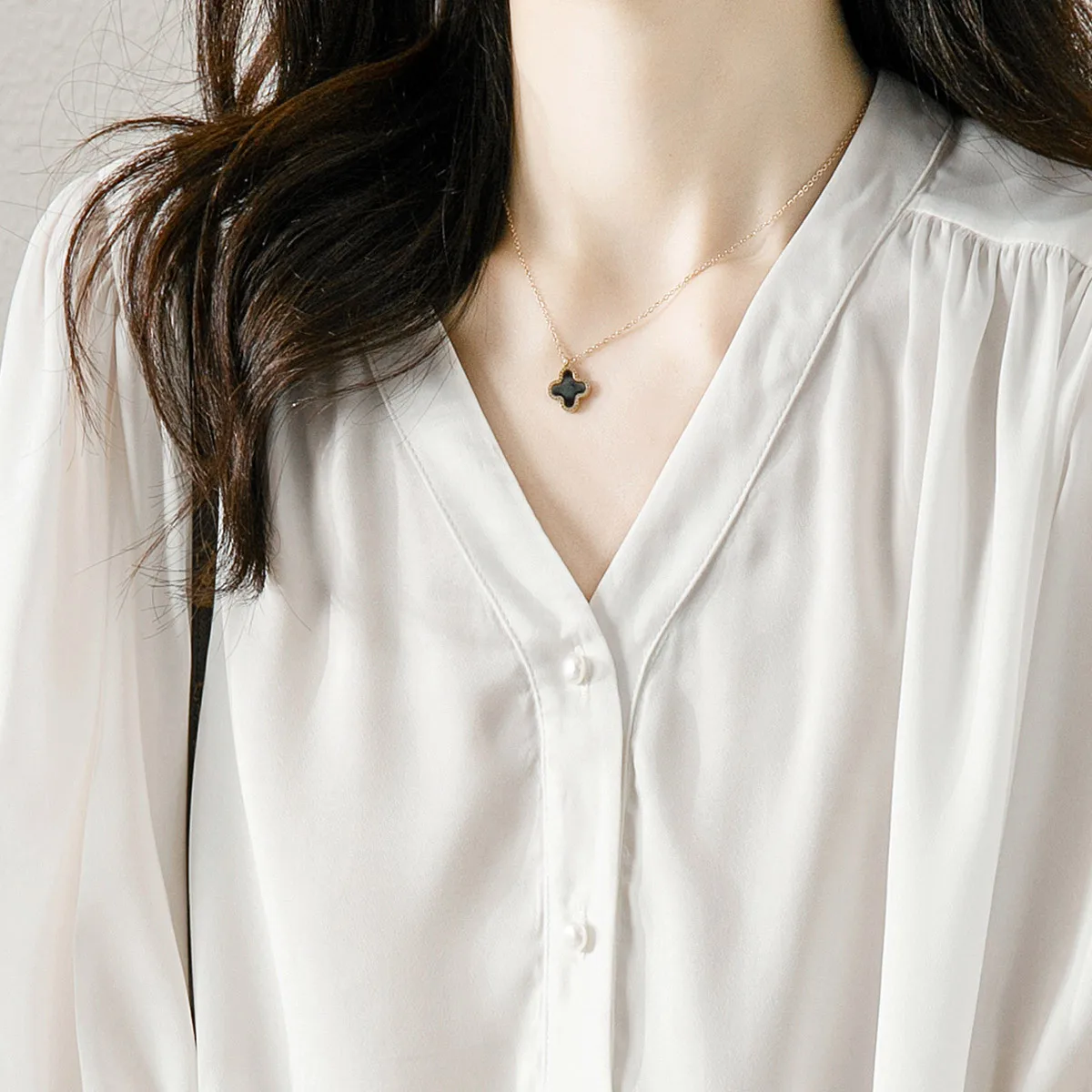 LOUIS YAO V-neck Chiffon Shirt 2025 Summer Fashion Commuter Simple Solid Color Loose Seven Sleeve Shirt Women's Shirt