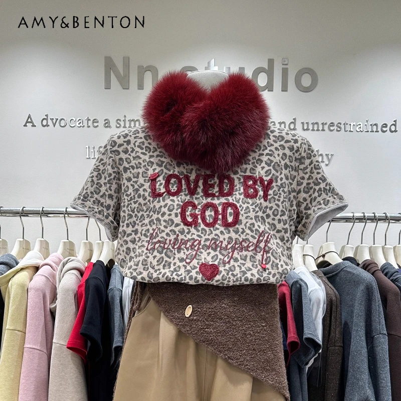 

Heavy Embroidery Leopard Print Short Sleeves T-shirt For Women's 2025 Winter New Thickened Brushed Inner Layer Bottoming Shirt