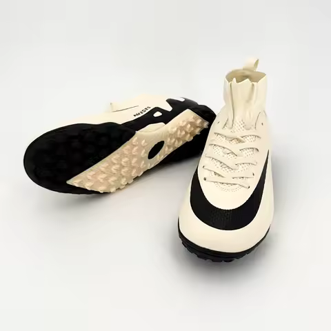 Football Boots Men Professional Cleats Society Sneakers Studded Soccer Shoes Comfortable TF/FG Ultralight Women Football Shoes