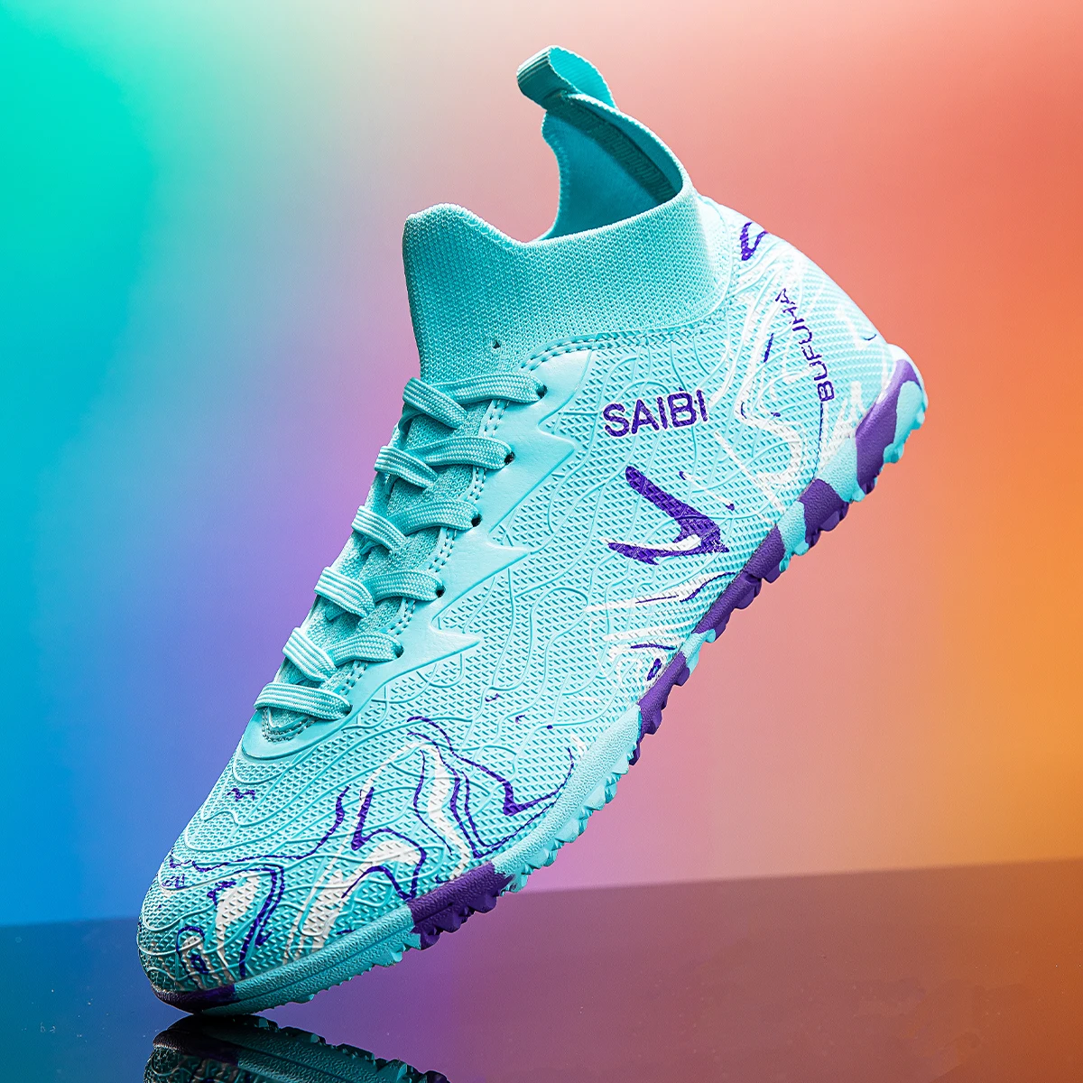 أحذية كرة القدم الاحترافية للرجال قابلة للتنفس مع أظافر TF المكسورة تحمي بشكل فعال للكاحلين ونعل خارجي مطاطي متين