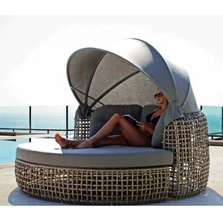 

Luxury Outdoor Rattan Furniture Durable Round Rattan Weaving King Size Canopy Bed