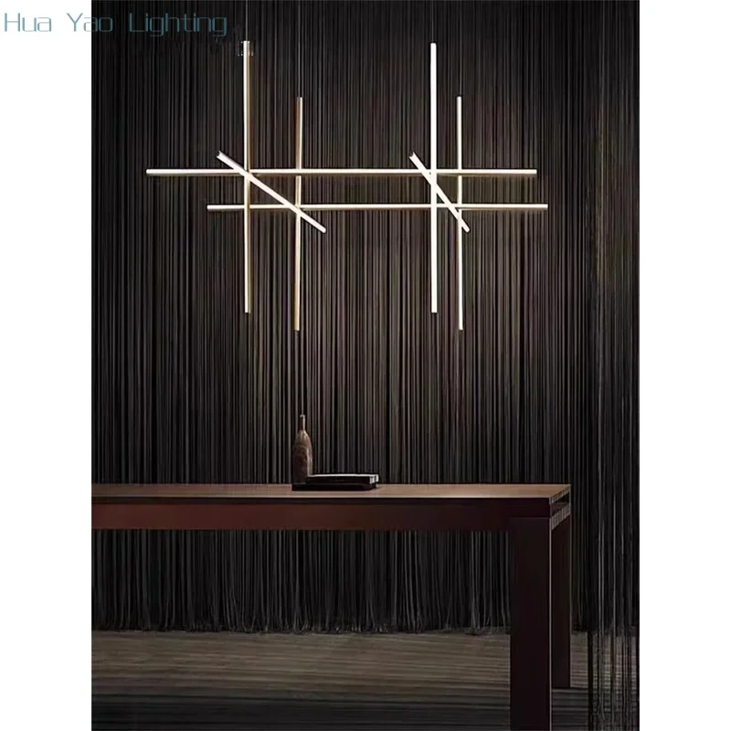 

LED Ceiling Light in Chrome Design with Lung Pattern, Decorative Lighting Fixture, Ideal for a Living Room, Dining Room, or Kitc