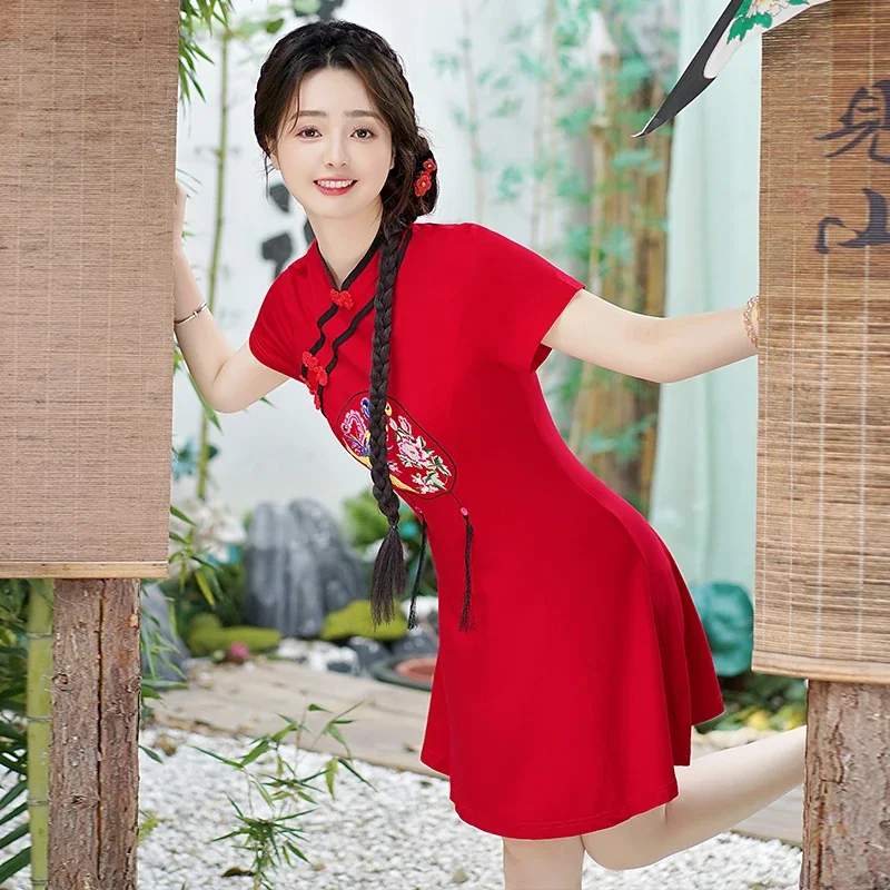 

Красное свадебное платье Ципао в китайском Новом году, лето 2025, женское платье Cheongsam с короткими рукавами и вышивкой