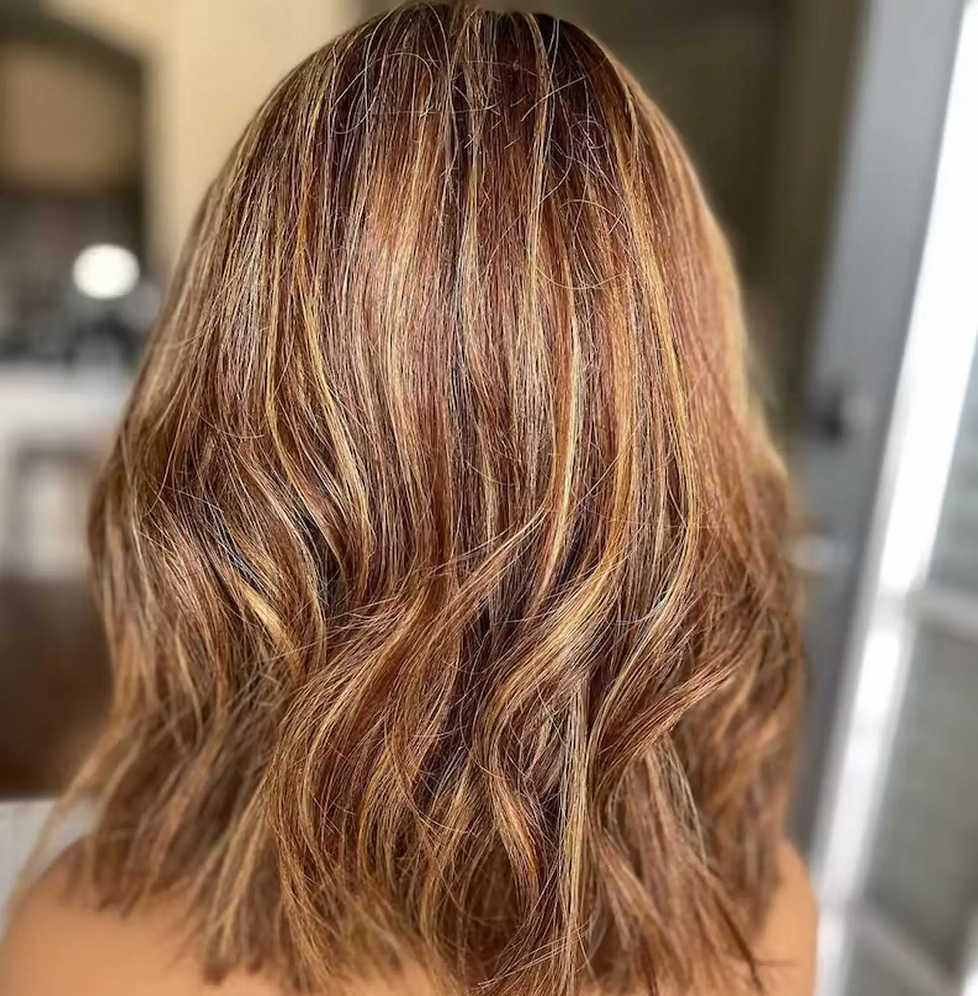 Luxury Shoulder Honey Brown Synthetic Lace Frontal Wigs Balayage Free Part Bob Body Wave Glueless Wigs Pre Plucked Hairline Hair