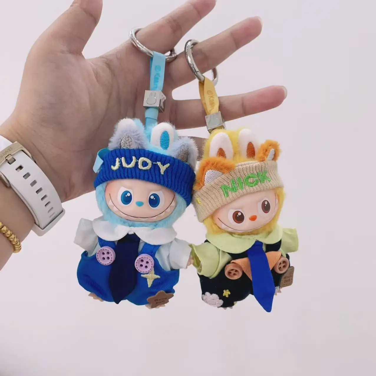 

Labubu 4.0 Gen 10cm Zootopia Nick Judy Overalls Set Cute Brown Fox Costume Changeable Clothes Hanging Decor Outfit