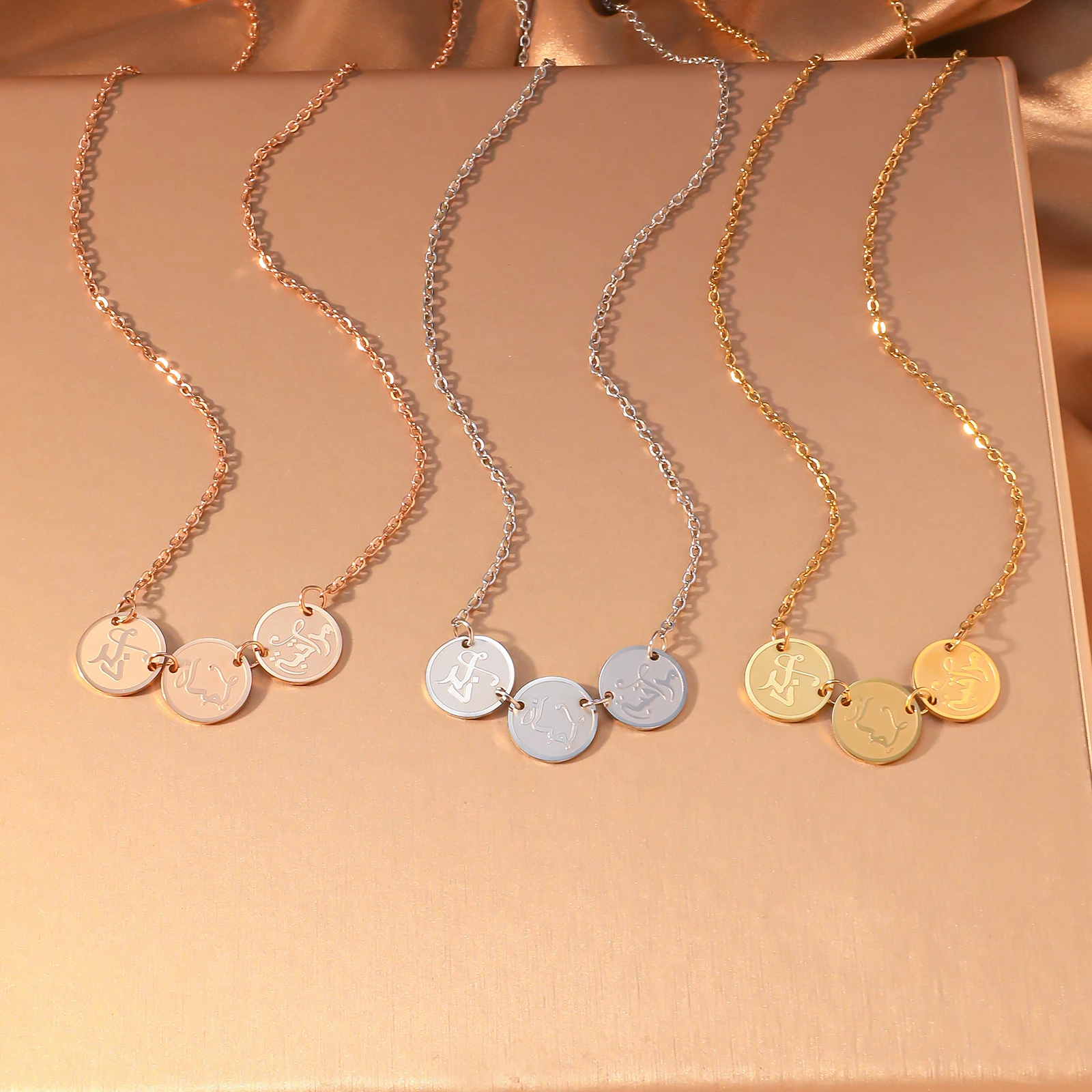 Islamic Minimalist Three-Circle Coin Engraved Pendant Necklace Stainless Steel 18K Gold-Plated Chain Choker Waterproof Fashion Jewelry Women's Birthday Gift