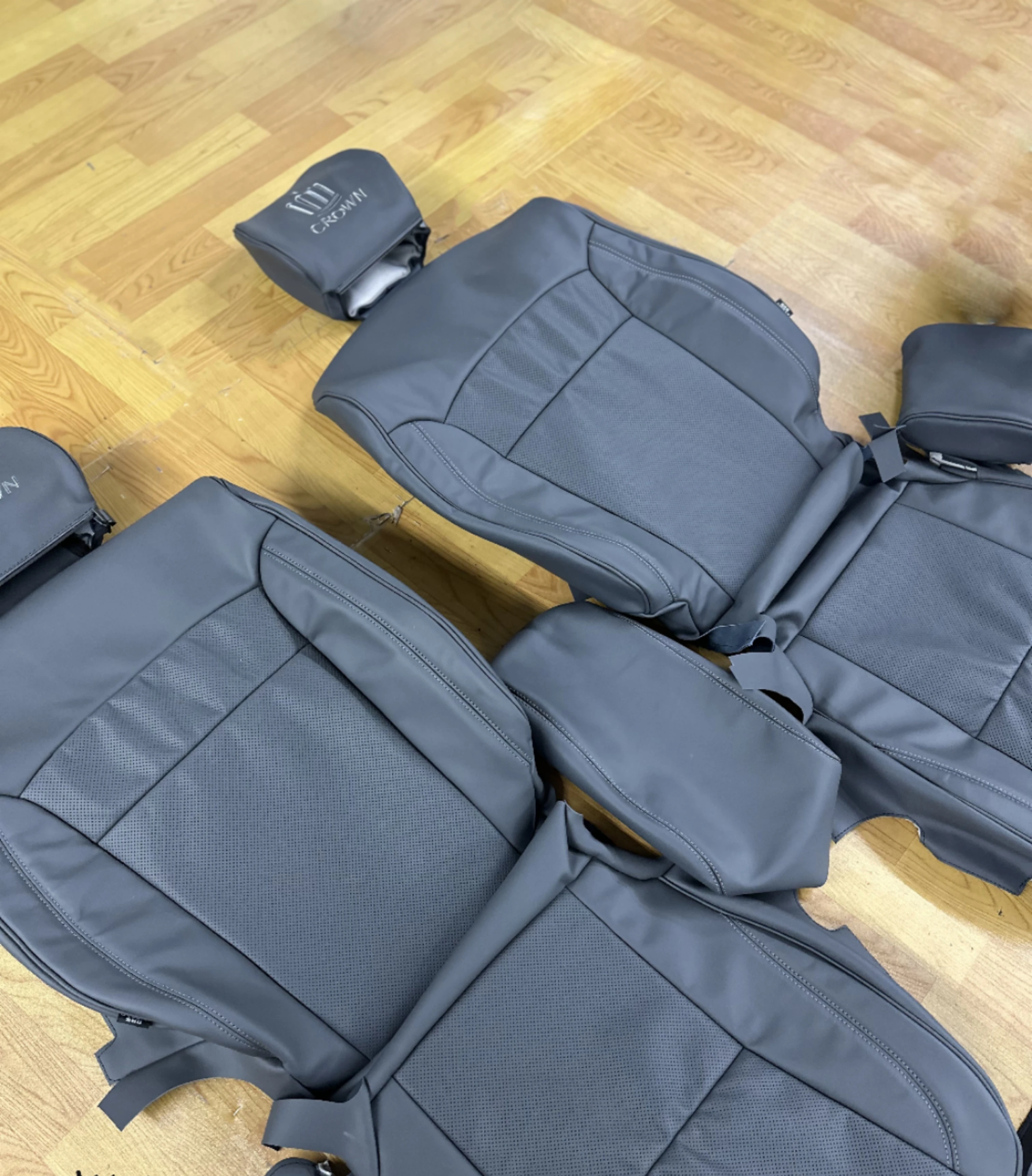 

YLA Waterproof Car Seat Covers For Toyota Tundra Custom Auto Seat Cover Hilux Highlander Tacoma LC300 RAV4 4 Runner