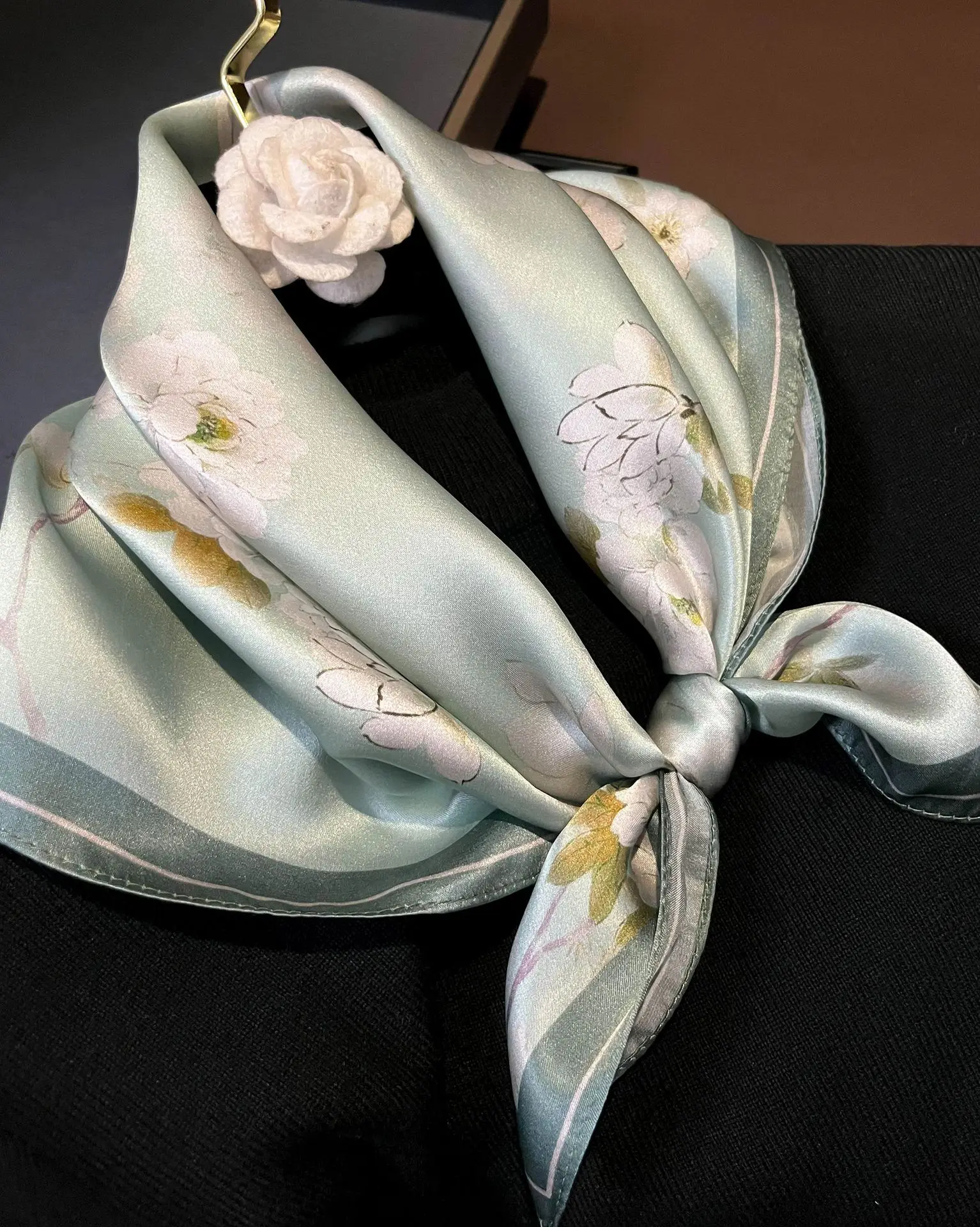 

Brand 100% Natural Real Silk Scarf Women Shawl Bandana Square Scarves Wrap Kerchief Mulberry Spring Fashion High Quality Hijab
