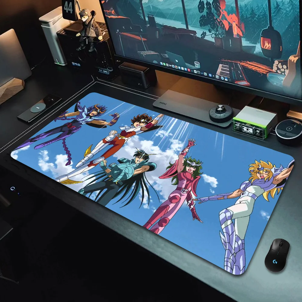 Saint Seiya Large Mouse Pad Gamer Pc Cabinet Mousepad Xxl Gaming Room Decoration Desk Mat tappetini per tastiera accessori tappeto Anime