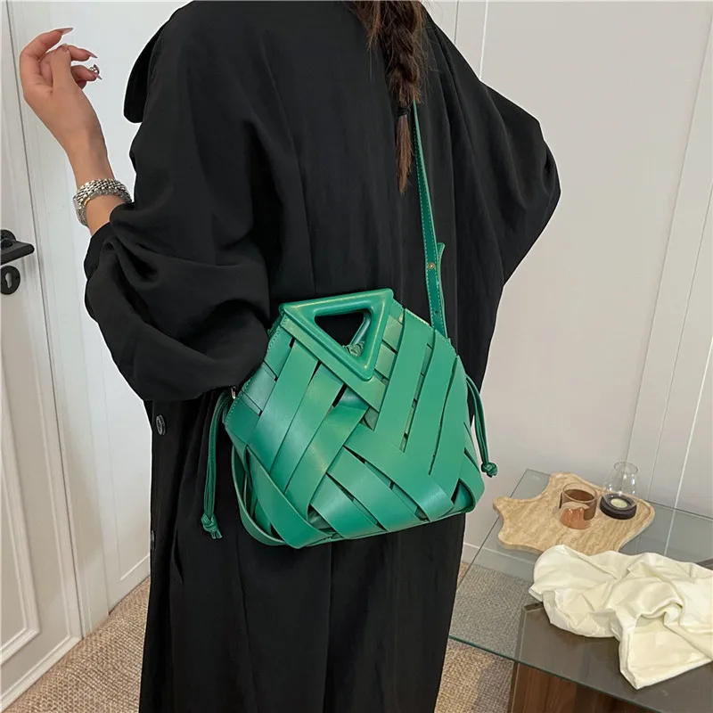 حقيبة كروس متعددة الأغراض للسفر والمكتب للاستخدام اليومي من مادة جلد الغزال الصناعي واسعة وخفيفة الوزن ومتينة #4