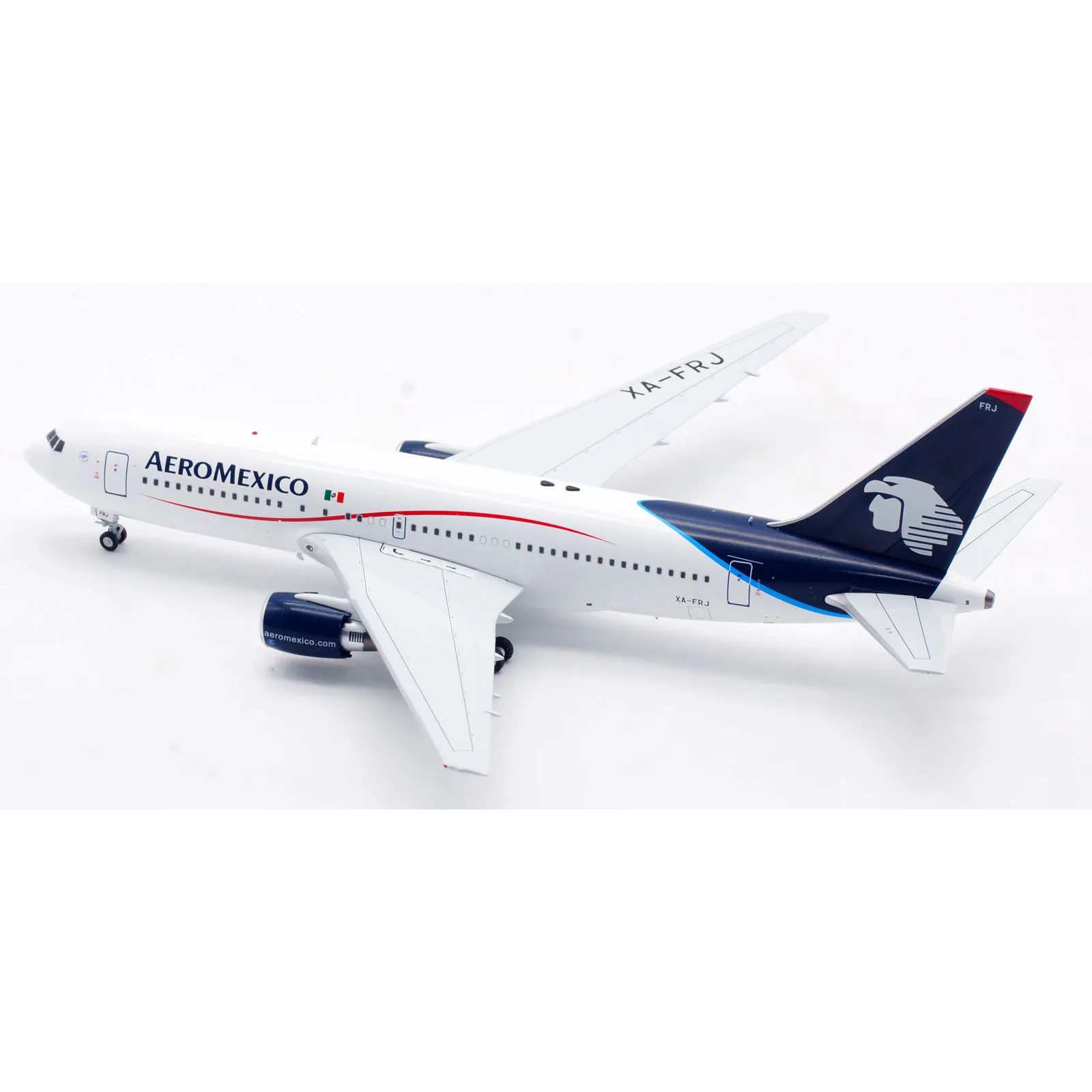 IF762AM1223 Alloy Collectible Plane Gift INFLIGHT 1:200 Aeromexico \