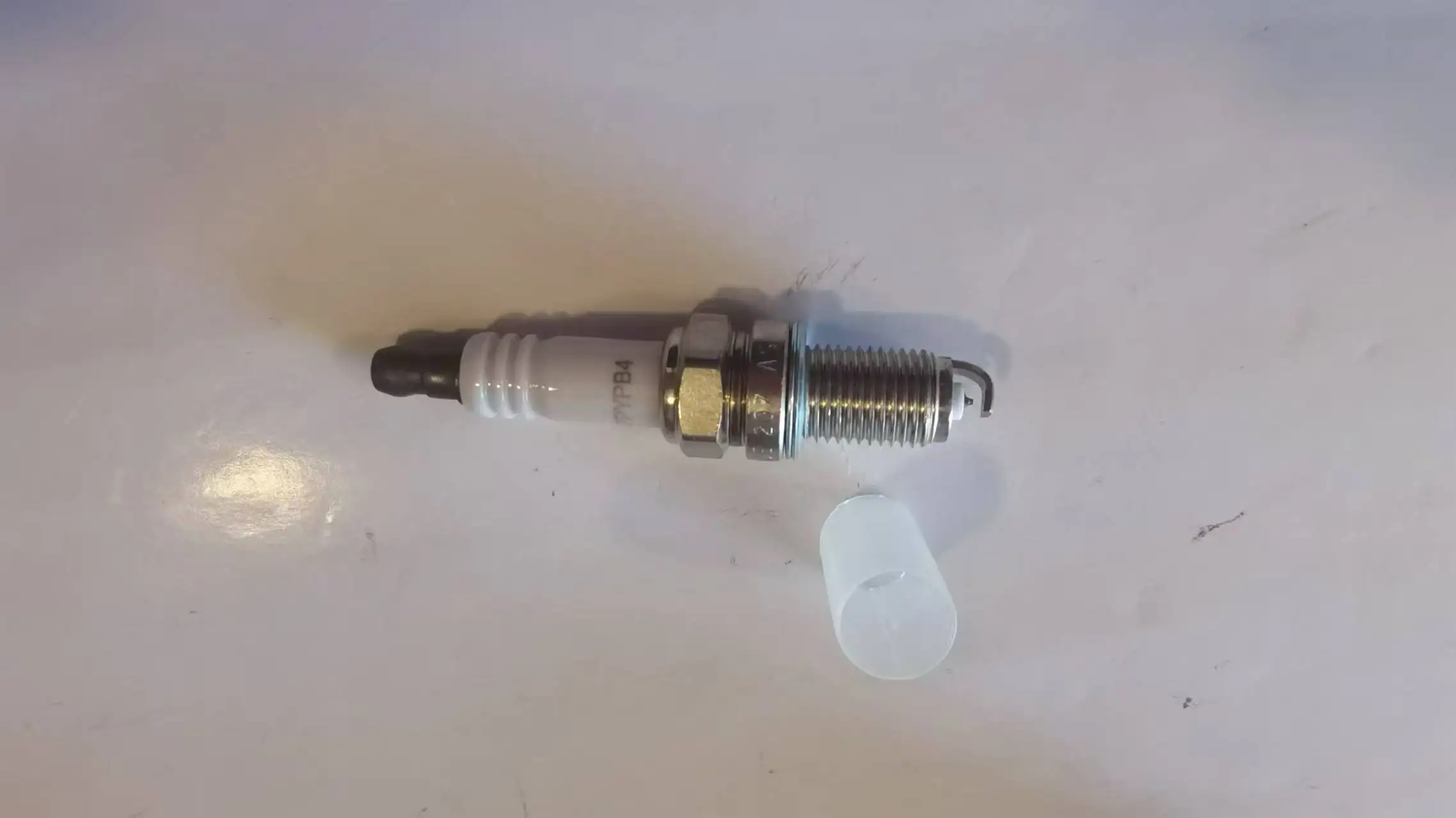 4 PCS CHAMPION Platinum RA7PYPB4 SPARK PLUG FOR Chevrolet AVEO/GM 1.0/1.3/1.5L