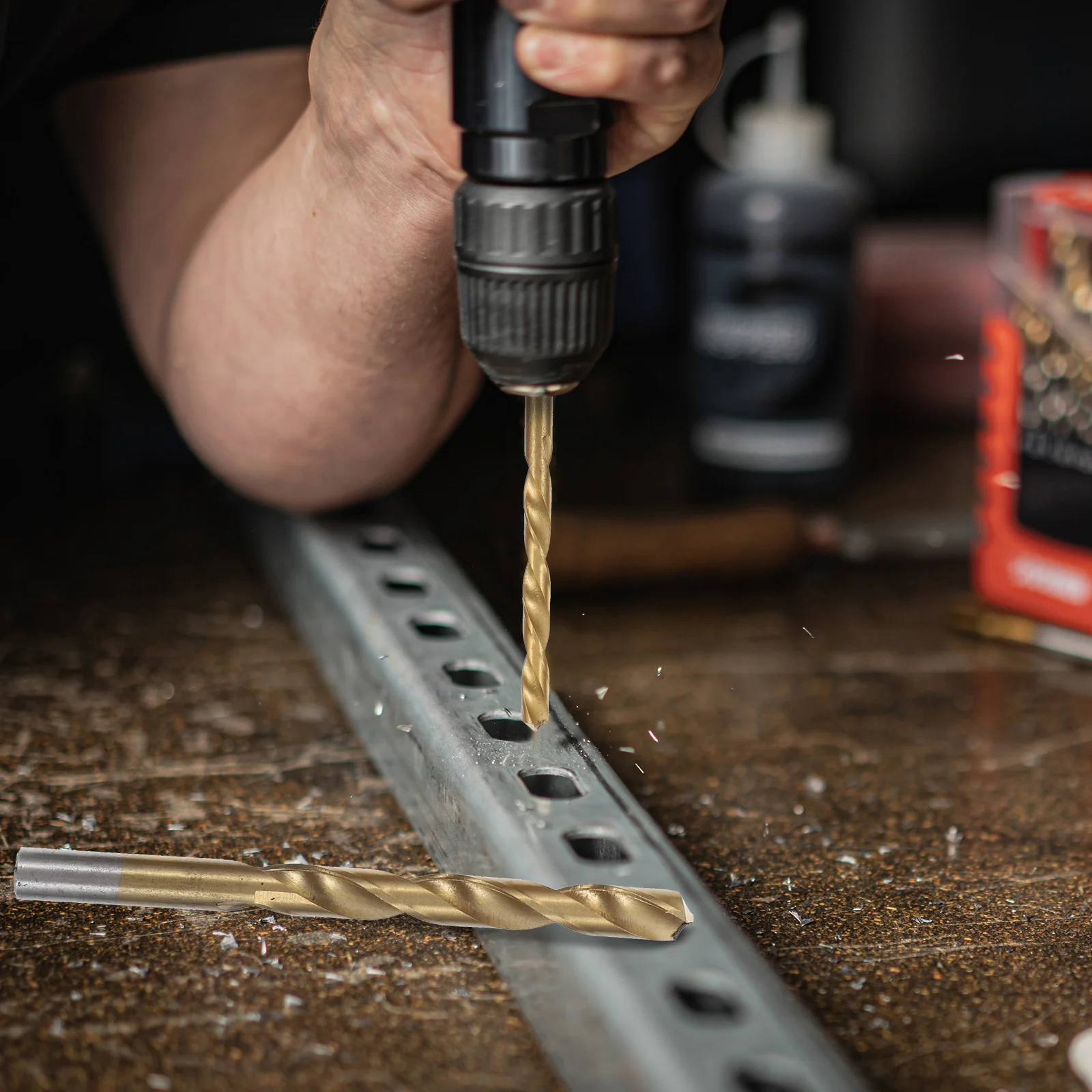 19-teiliges Bohrer-Set aus Schnellarbeitsstahl, gedrehte Kobalt-Bits, Kunststoff-Bohrset, Schlagbohrer-Set