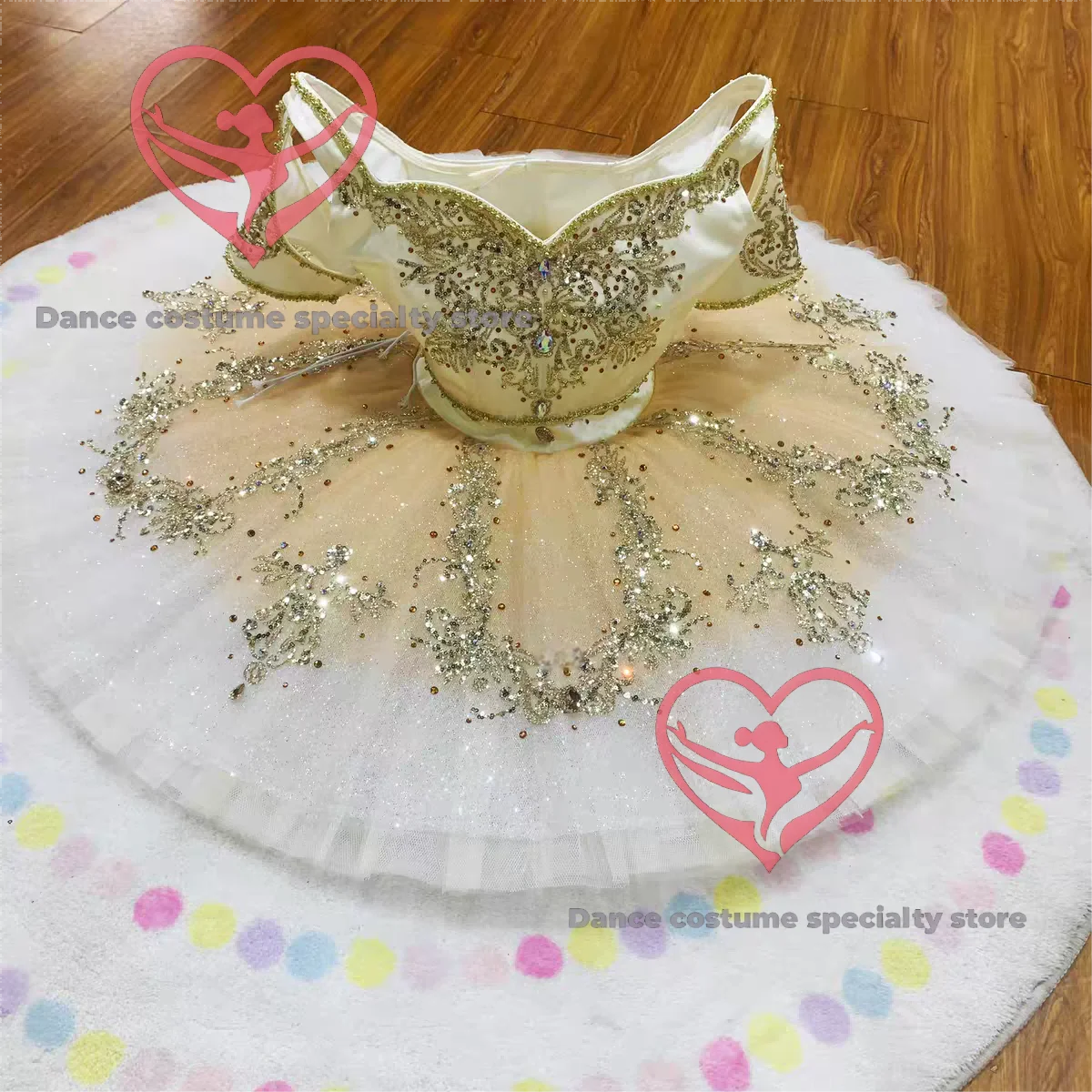 

Профессиональное балетное платье-пачка с золотым блеском и украшением