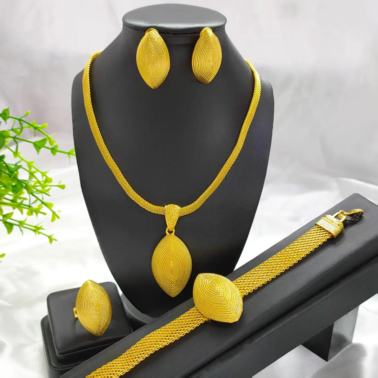 

New Dubai African Bead Jewelry Set for Women Party Gifts Wedding Accessories 24K Gold Color Necklace Ring Bangle Earrings Sets