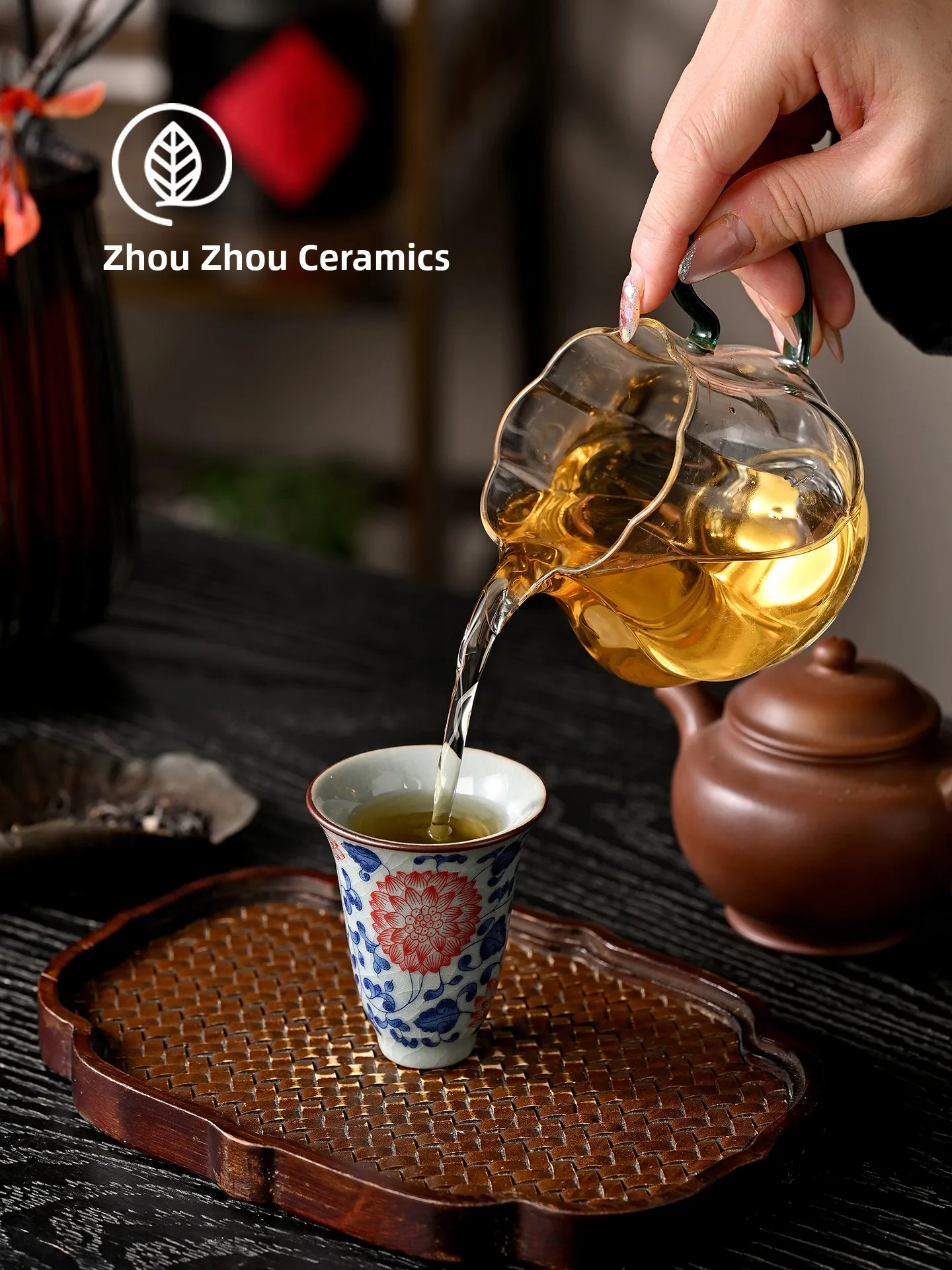 

Чайный набор из сине-белой глины Цзиндэчжэнь: Чашка для одного человека, чашка для церемонии чаепития Гунфу, ароматизированная чашка «Люй Чарм», чашка для хозяина церемонии