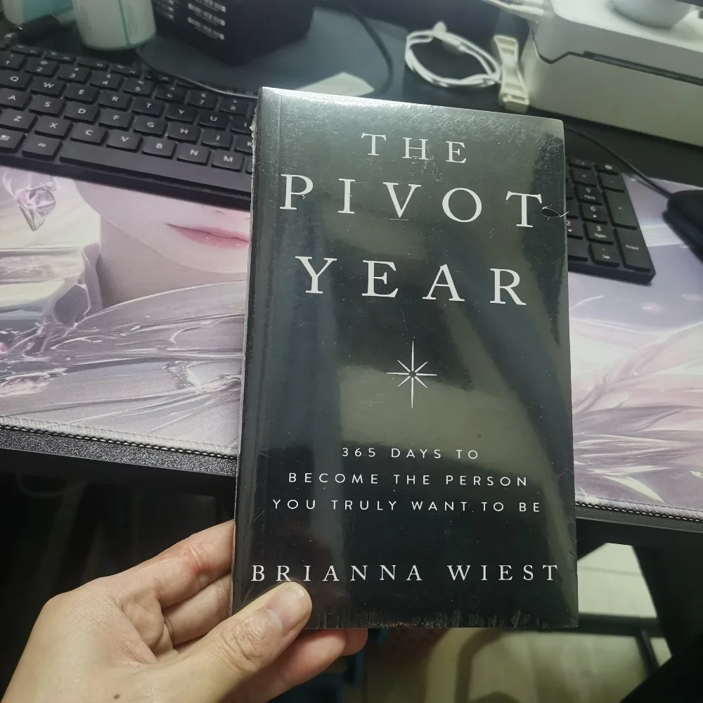 

The Pivot Year от Brianna Wiest, английская версия