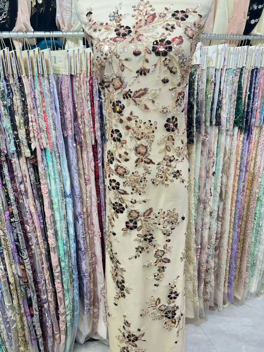 أحدث ثلاثية الأبعاد زهرة التطريز الخرز الترتر الأفريقي أقمشة الدانتيل 5 ياردة عالية الجودة النيجيري النساء الزفاف المواد الفرنسية TP1597