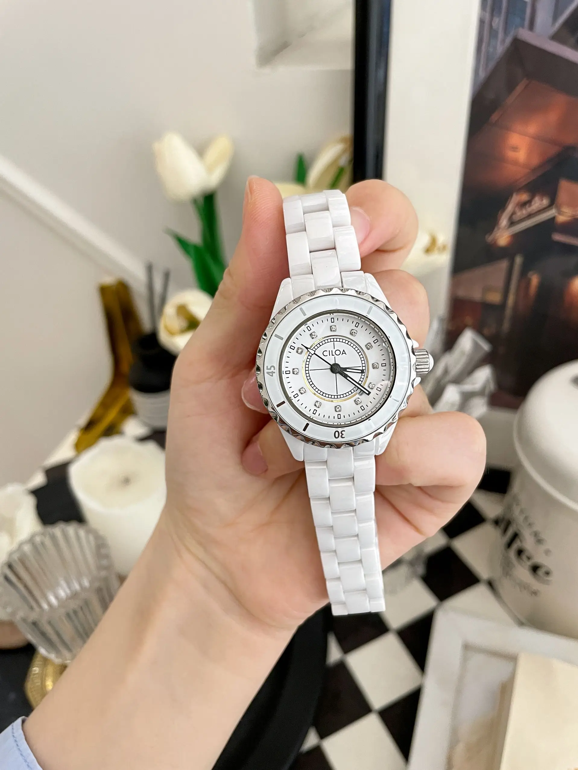 

Niche art watch light luxury ladies workplace watch female model high value women 2024 new female watch trendy fashion