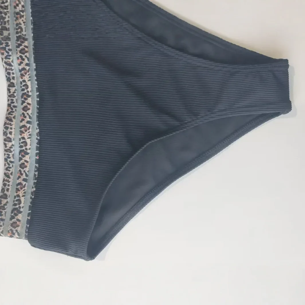 새로운 섹시한 솔리드 컬러 슬림 피트 숙녀 비키니 세트 별도 디자인 여성 수영복 세련되고 세련된 비치웨어