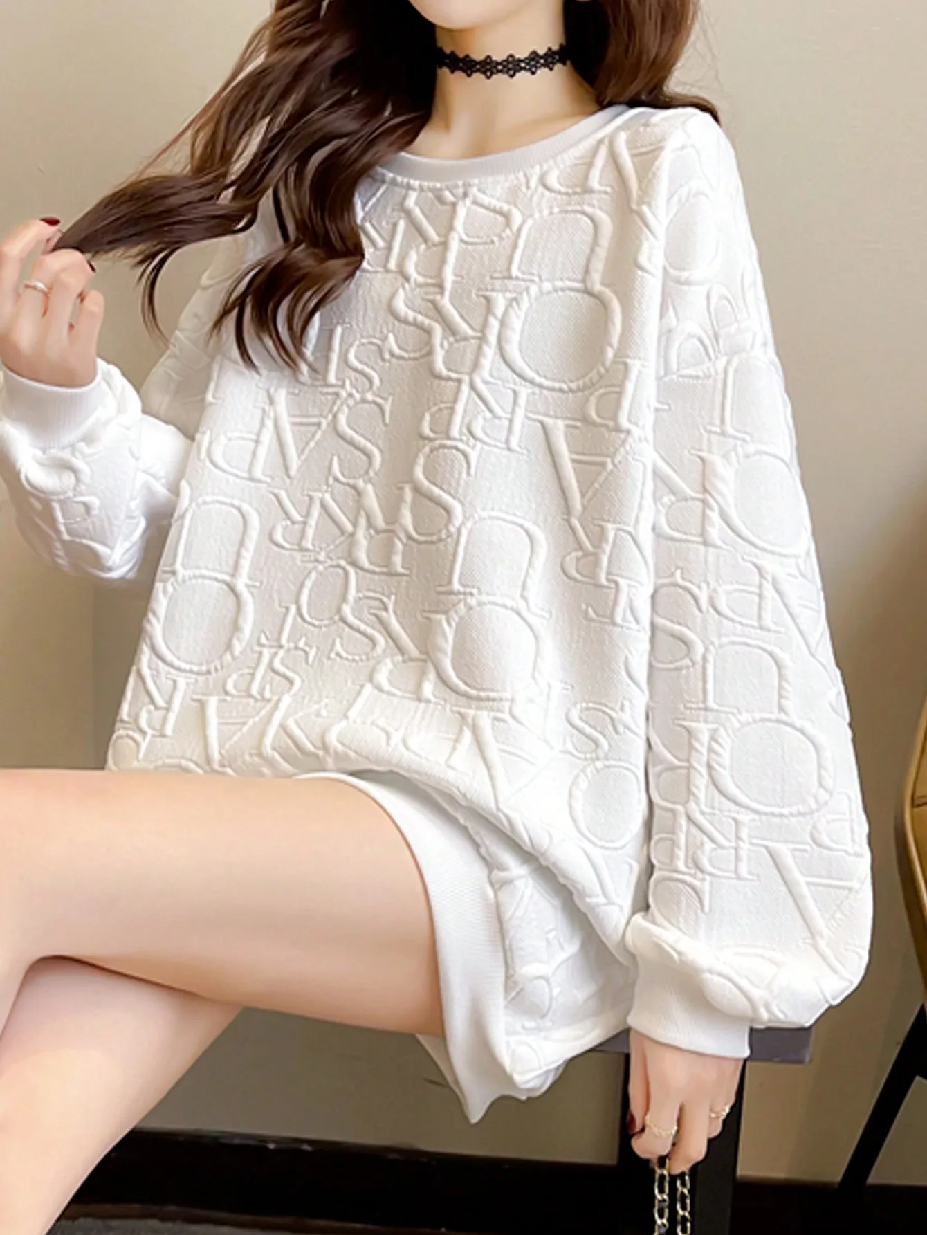 Korean Chic Early Autum Design Niche Jacquard Letter Long-Sleeved Top Mid-Length Lazy White Sweatshirt for Women