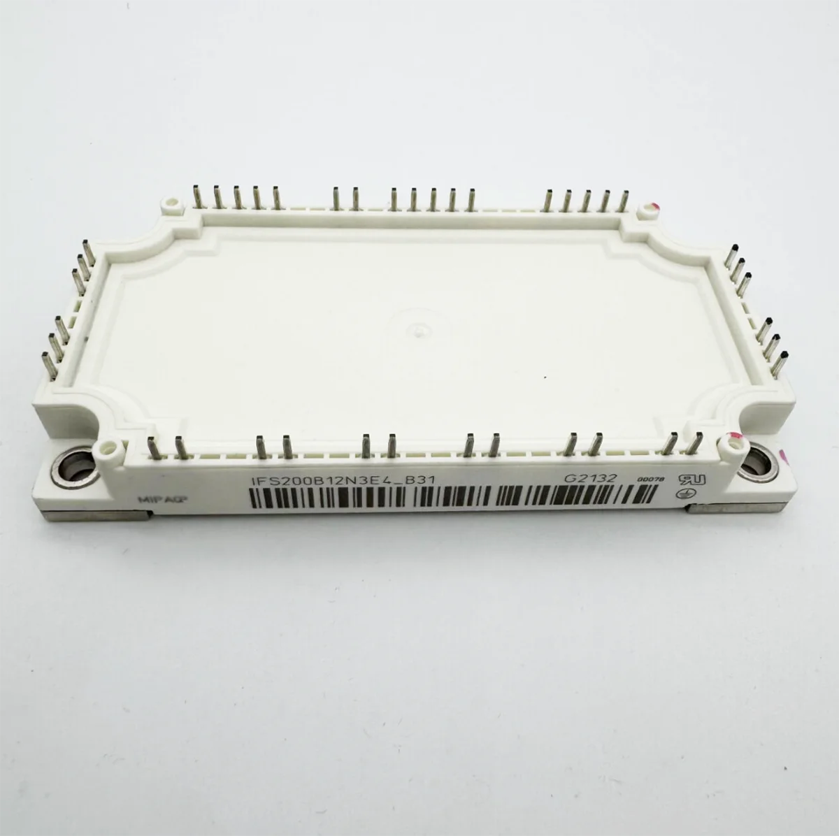 

IFS200B12N3E4_B31 IFF300B12N2E4P_B11 НОВЫЙ 100% гарантия качества