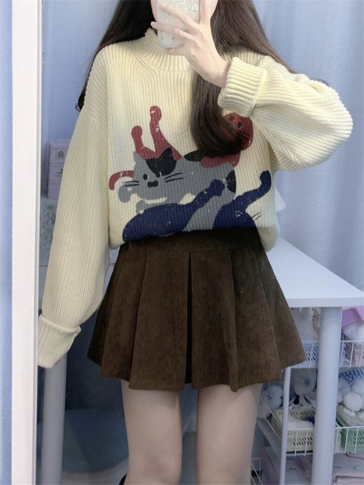 تنورة قصيرة نسائية بمقاسات كبيرة من قماش الكوردروي البني المطوي بتصميم كلاسيكي وخصر مرتفع على الطراز الكوري