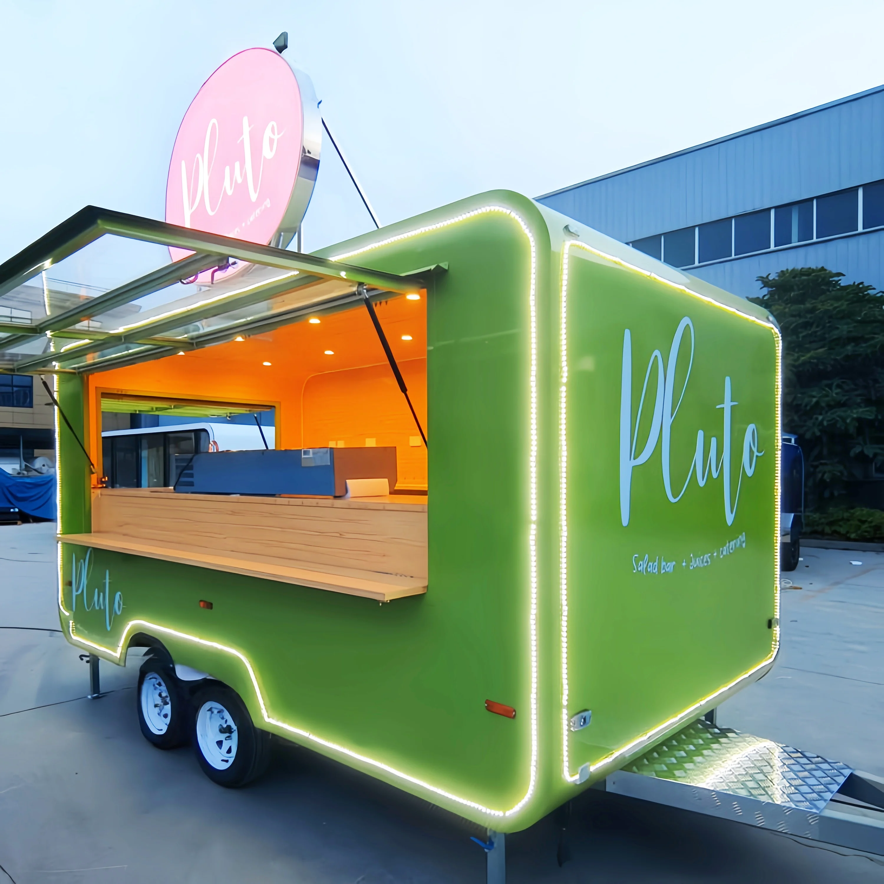 

Outdoor Food Truck Trailer with Fully Equippment Mobile Kitchen Smoothie Juice Bar Snack Cart Ice Cream Truck