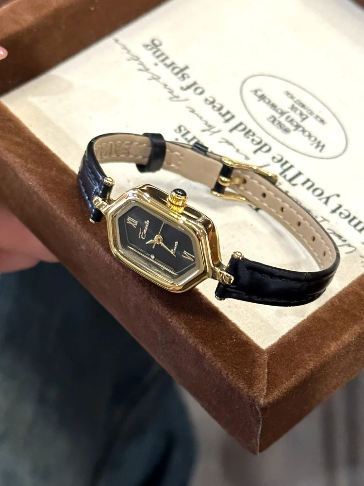 

Vintage Women's Watch Luxury Polygon Quartz Watch Elegant Women's Watch Exquisite Clock Gift Watches for Woman