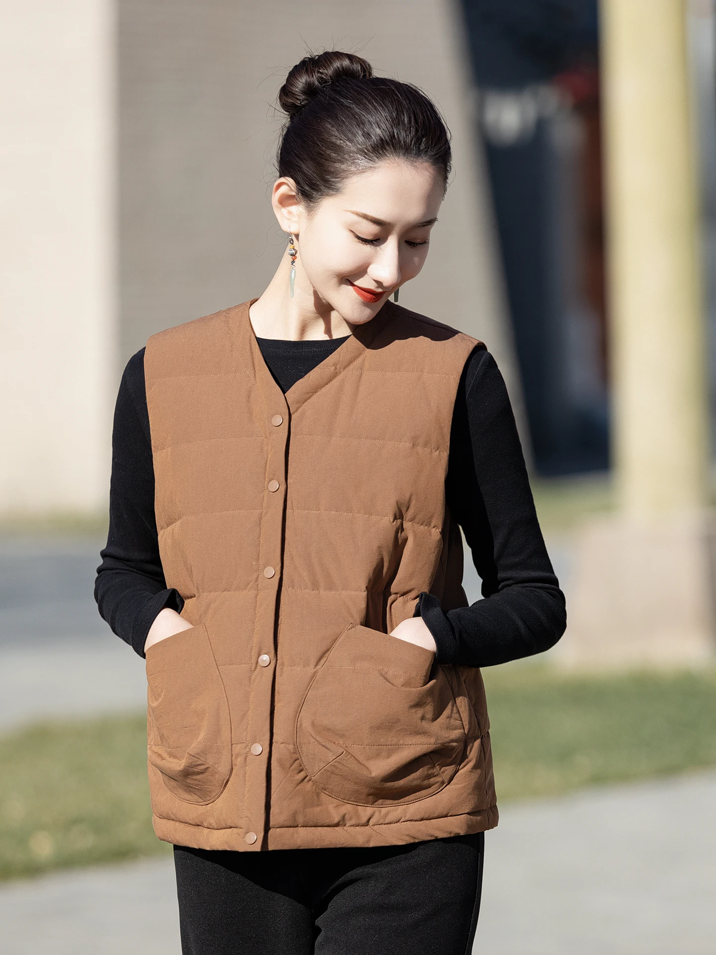 

Original Qibao Lightweight Padded V-Ne Jaet Women's Autumn Winter Cotton Casual Sle Double ket Warm Fce Vest