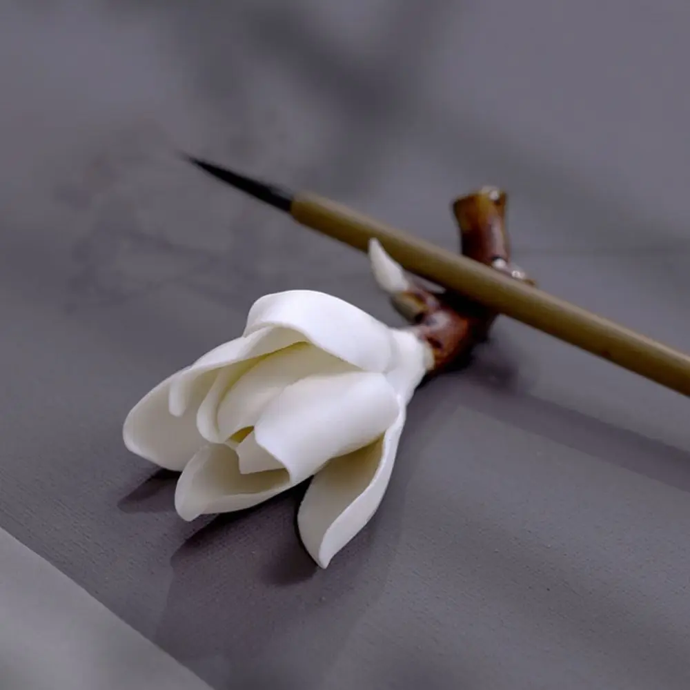 

Plum Blossom Tea Pet Ornaments Ceramics Magnolia Shape Incense Stick Holder Writing Brush Stand Aromatherapy Base Home Decor