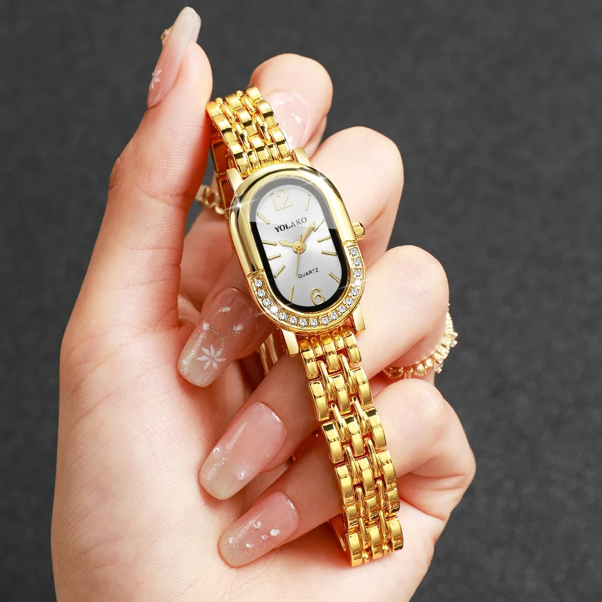 Fashion Rhinestone Women Watches Golden Bracelet Strap  Ladies Quartz Watch Clock Gift Relogio FemininoWithout Box