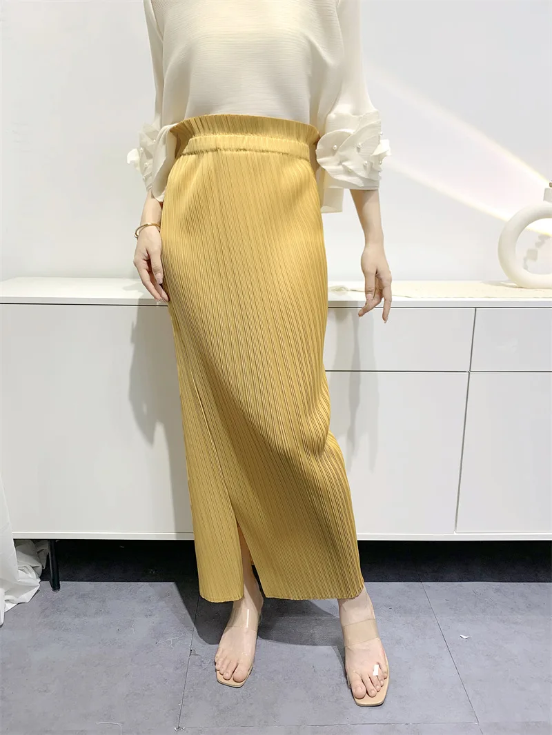 Light Yellow