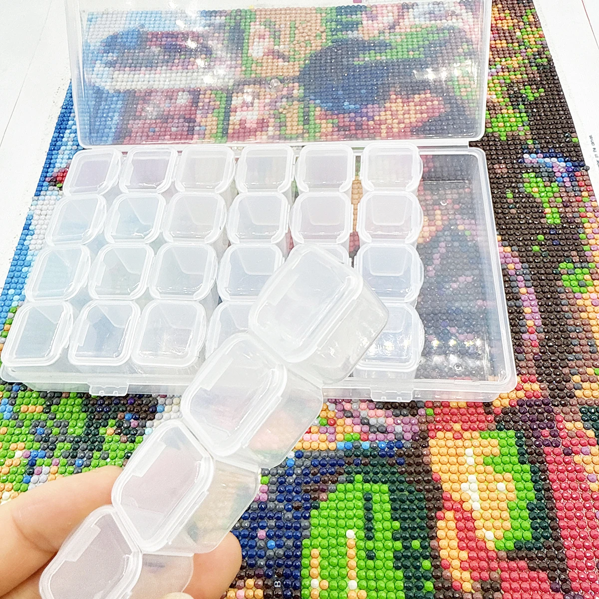 1 Stück 28/56 Fächer Diamant-Malerei Aufbewahrungsbox Perlen-Organizer DIY Diamant-Nagelkunst Bastelbedarf Aufbewahrungsbehälter Diamant-Stickerei