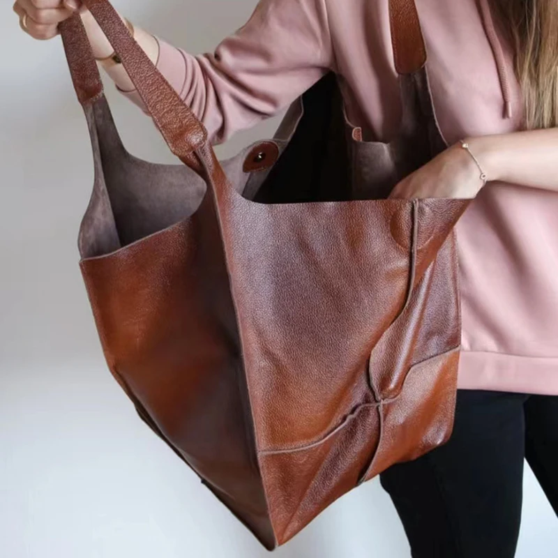 نساء العلامة التجارية مصمم MetalLook الفاخرة بولي Leather حقائب كتف جلدية عادية لينة سعة كبيرة حمل حقائب اليد الرجعية المتسوق الكبير المحافظ