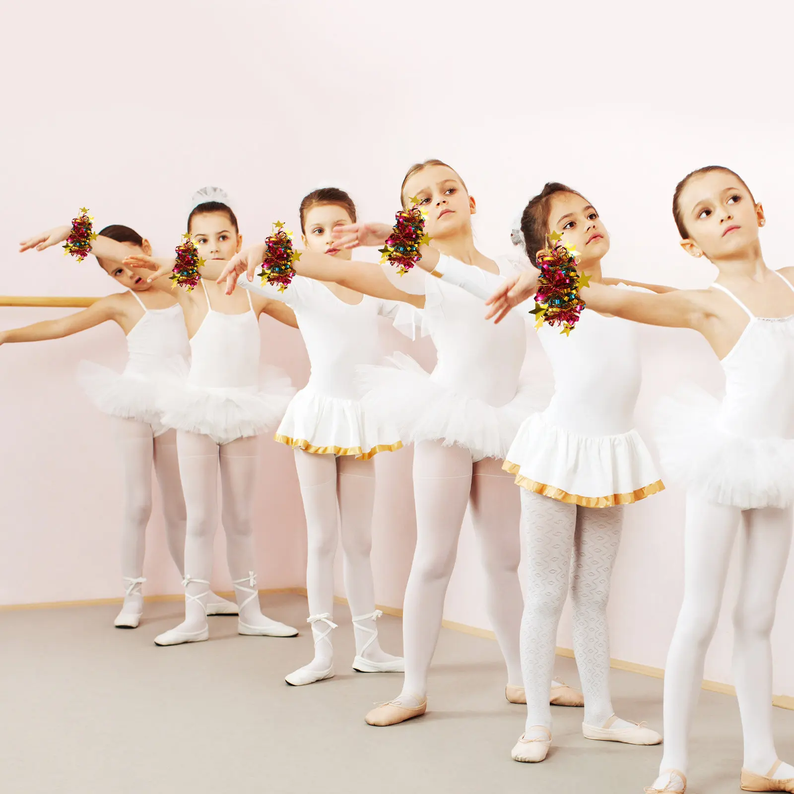 

Набор из 14 праздничных помпонов на запястье с блестящими пайетками, компактные, удобные для захвата, подходят для детей и взрослых, для спортивных мероприятий и выступлений на сцене