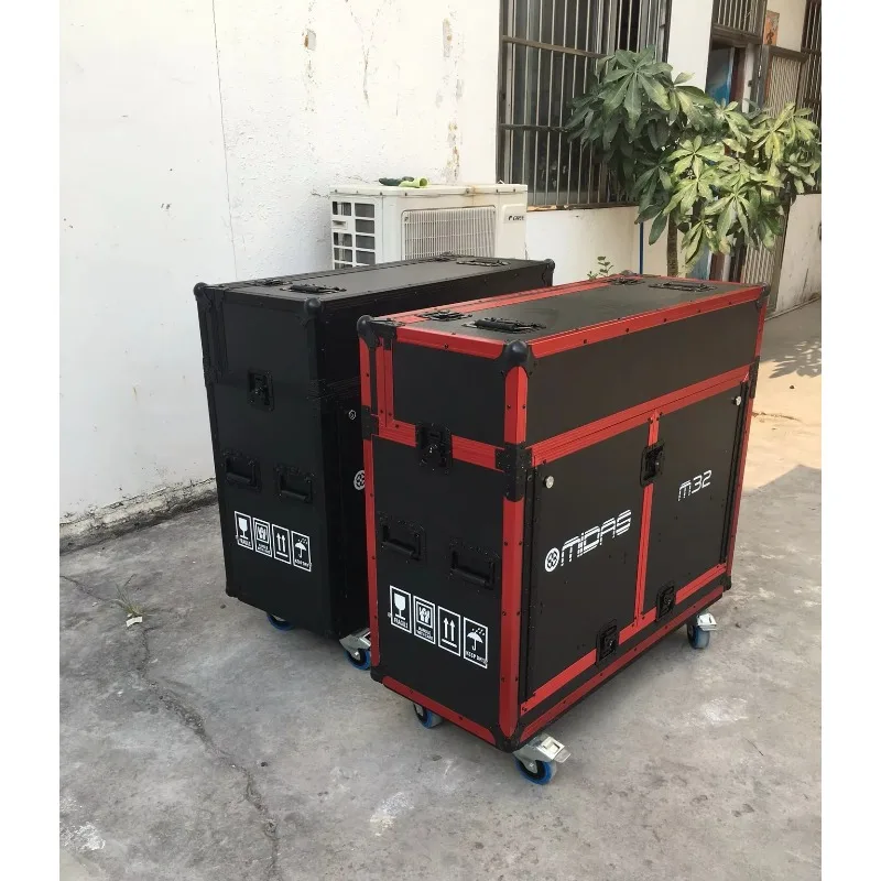M32 Live 40 Channel Digital Audio Speaker Digital Mixing Console 25-Bus Line Array System Mixer Sound Flight Case Console