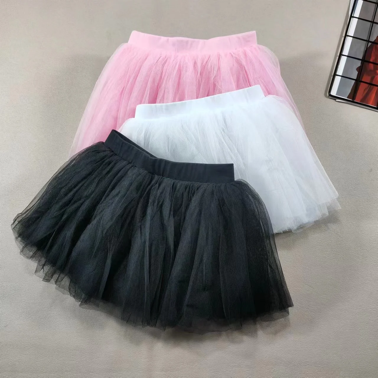 Girl\'s Skirt Tutu Skirt Pink Children\'s Fluffy 4-layer Soft Yarn Sheer Skirt White Elastic Ballet Fan Performance Skirt