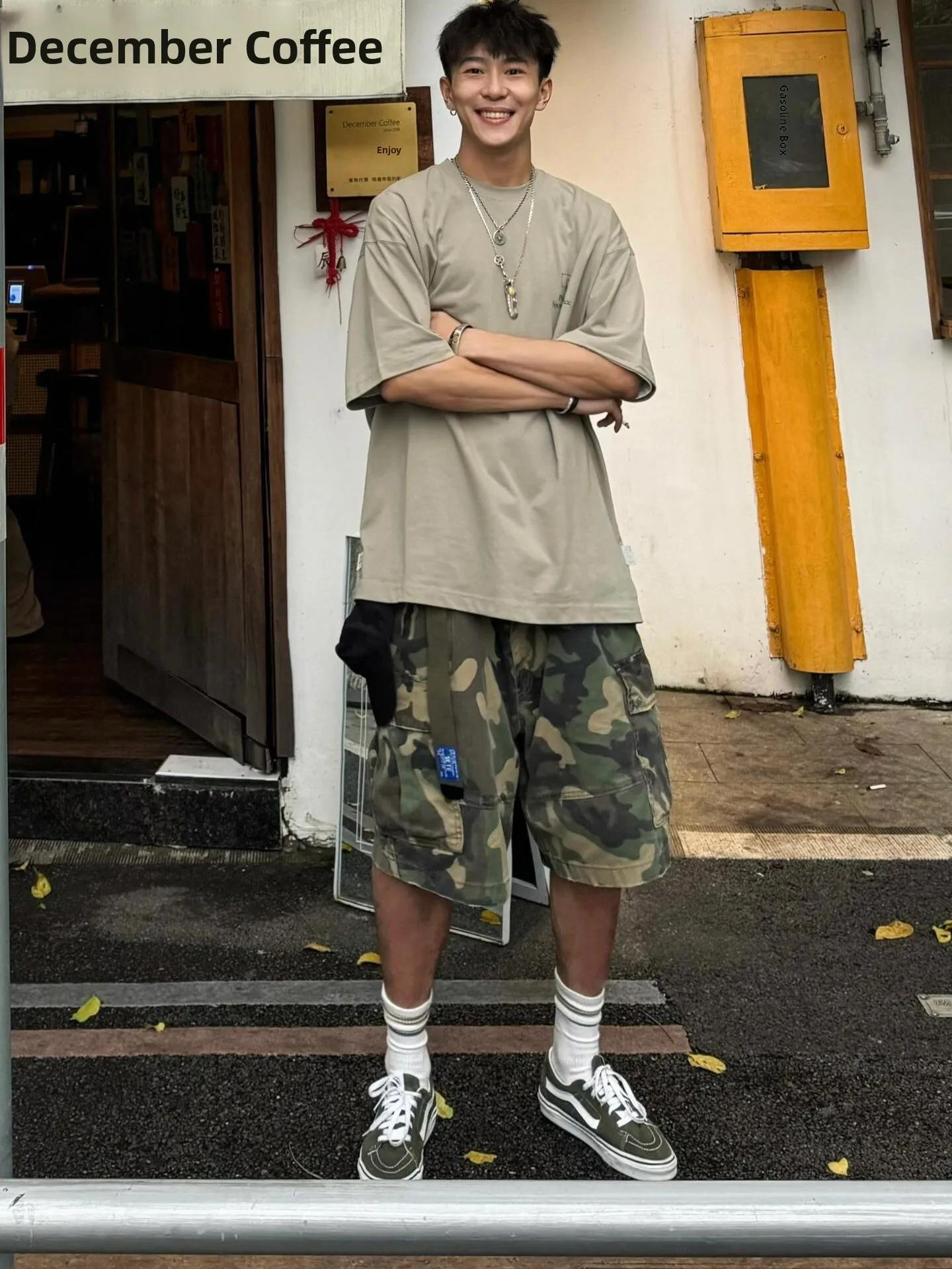 

Летняя камуфляжная хлопковая одежда в стиле ретро с несколькими карманами в стиле милитари, свободная повседневная молодежная одежда средней длины