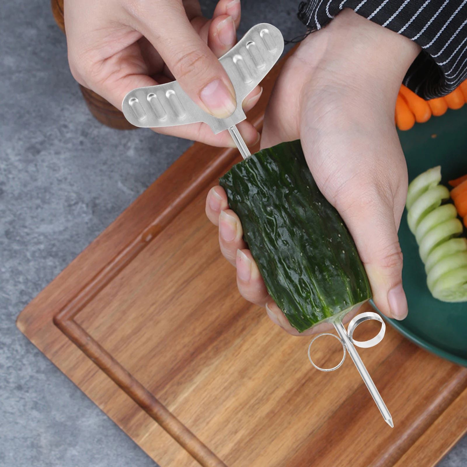 

1Set Vegetable Spiral Cutter Sharp Stainless Steel Kitchen Cucumber Slicer Convenient Vegetable Cutting Tool Household Use