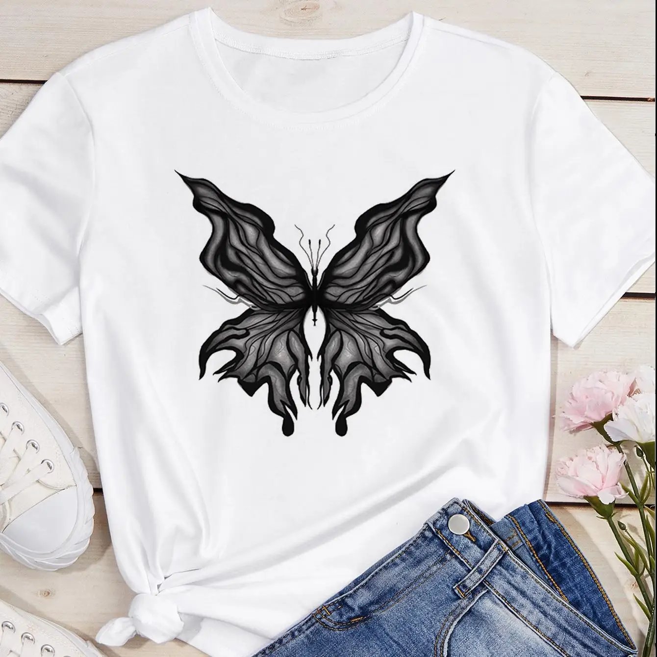 Women's short-sleeved T-shirt summer top butterfly pattern design soft texture fashionable and comfortable personalized
