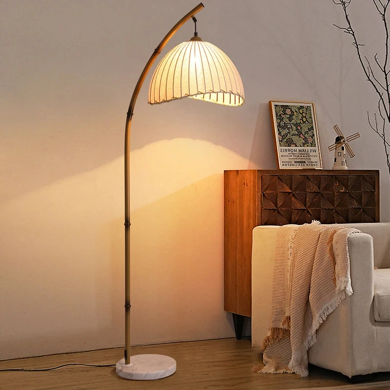 

Nordic LED floor lamp, postmodern family living room, bedroom, homestay creative LED decorative standing lamp