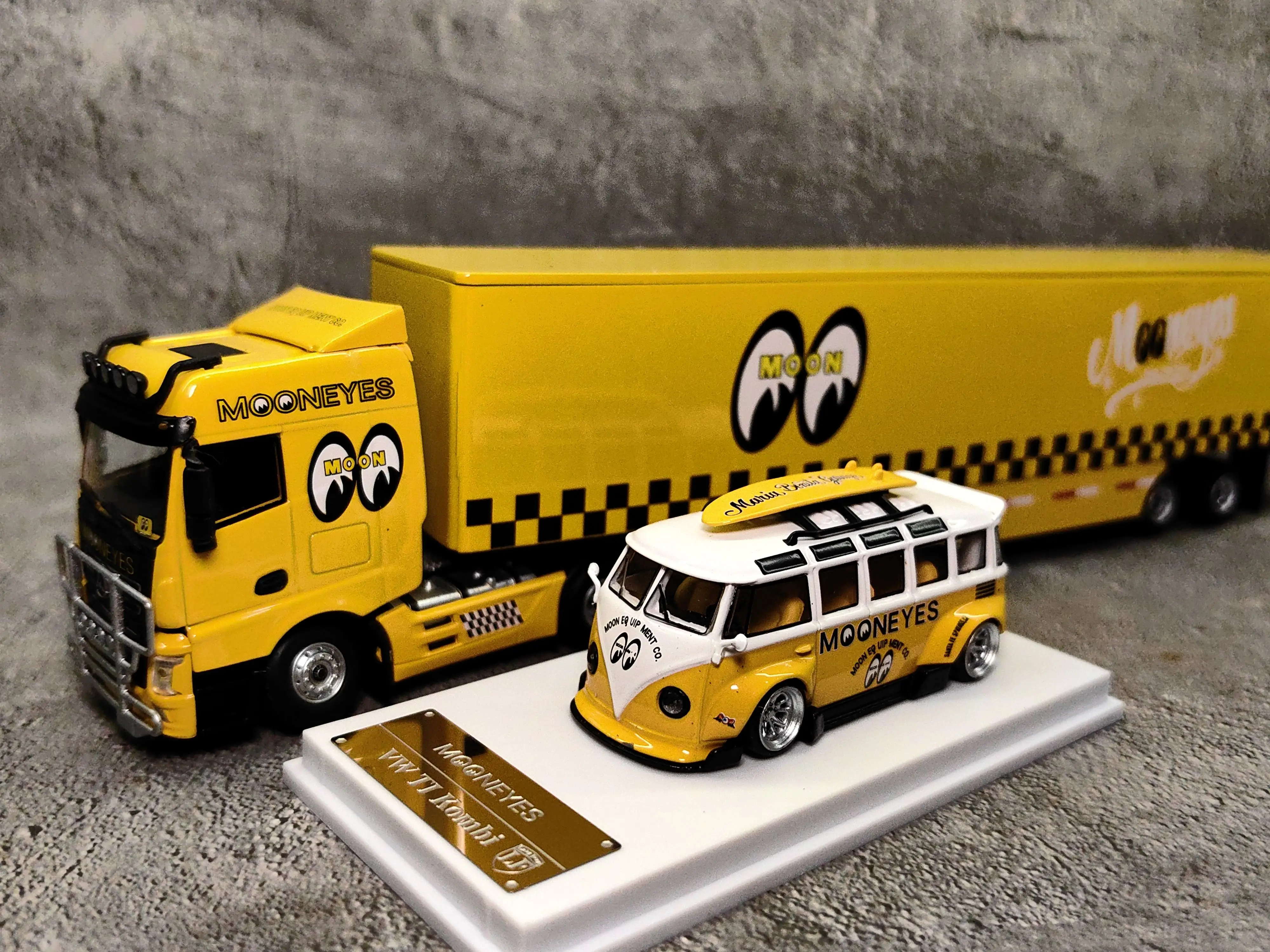 

Литой под давлением масштаб 1:64 VW T1 Moon-eye VW с широким корпусом, модифицированный дорожный фургон, модель грузовика из кожи головы, модель автомобиля из сплава, Коллекционная игрушка в подарок