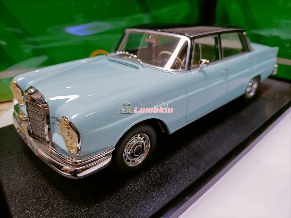 Cult 1:18 For Benz 220SE W111 1966 Light Blue Replica Limousine collectible miniature car model